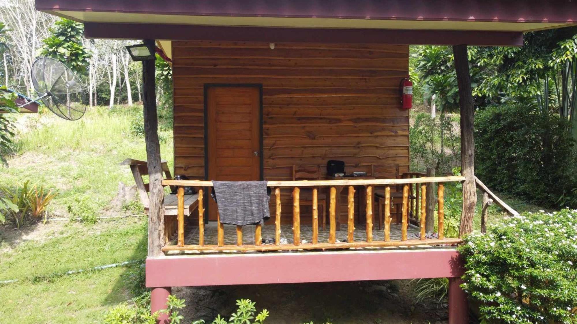 Baan Panseng Bungalow Ko Kut Екстер'єр фото